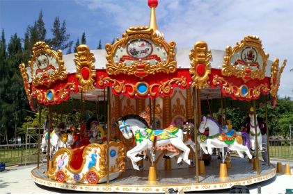24P Carousel Horse Ride021