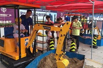 Excavadora infantil - Atracciones infantiles