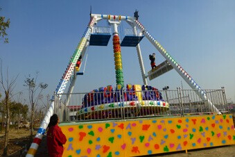 Atracciones de péndulo 23P