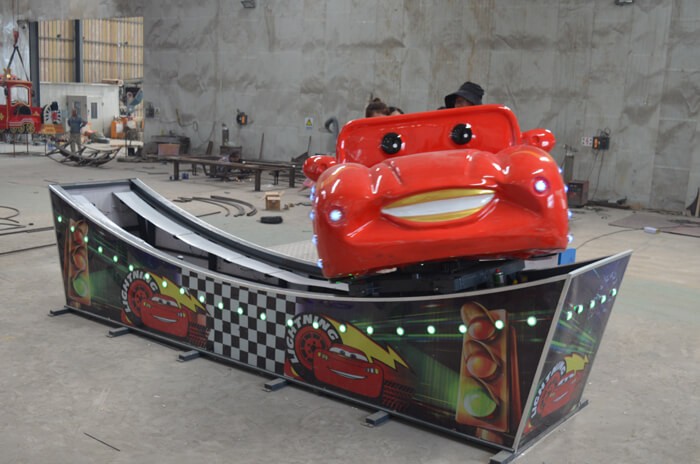 Smile Flying Car Ride