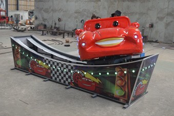 Atracción de Coche Volador Smile