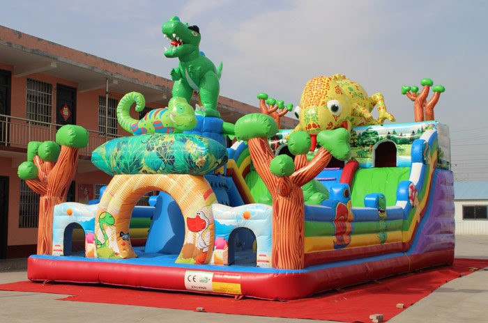 Dinosaur World Inflatable bouncer