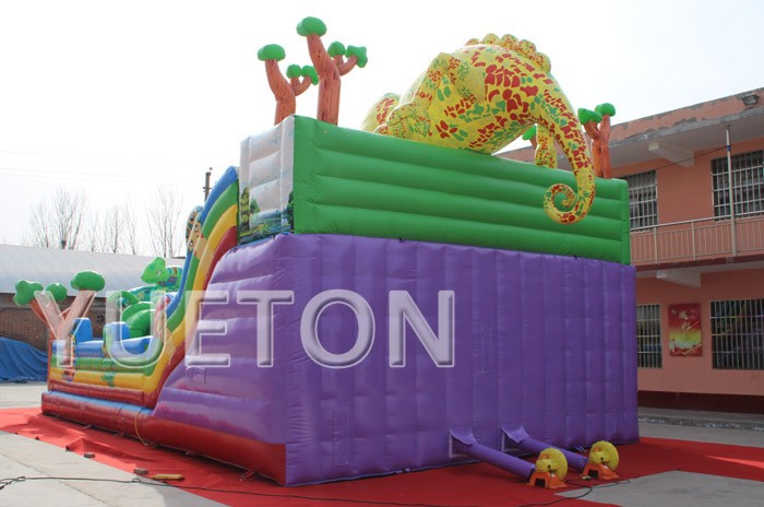 Dinosaur World Inflatable bouncer