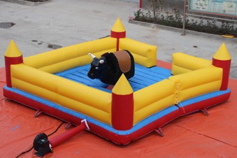 Toro mecánico hinchable - Atracciones inflables