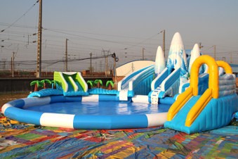 Tobogán acuático hinchable y parque - Atracciones inflables