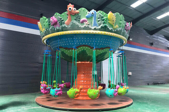 Sillas voladoras de dinosaurios - Atracciones familiares (foto 2 de 3)