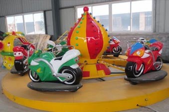 Atracción de Coches de Carreras - Atracciones familiares