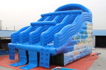 Tobogán acuático inflable popular - Atracciones inflables