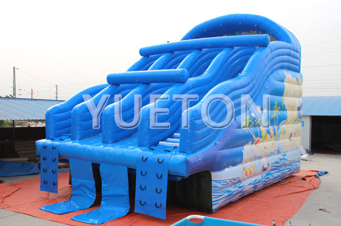 Popular Inflatable water slide