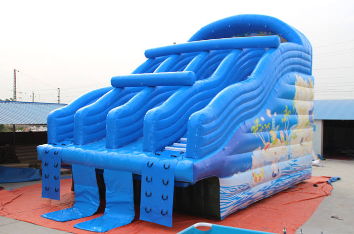 Popular Inflatable water slide