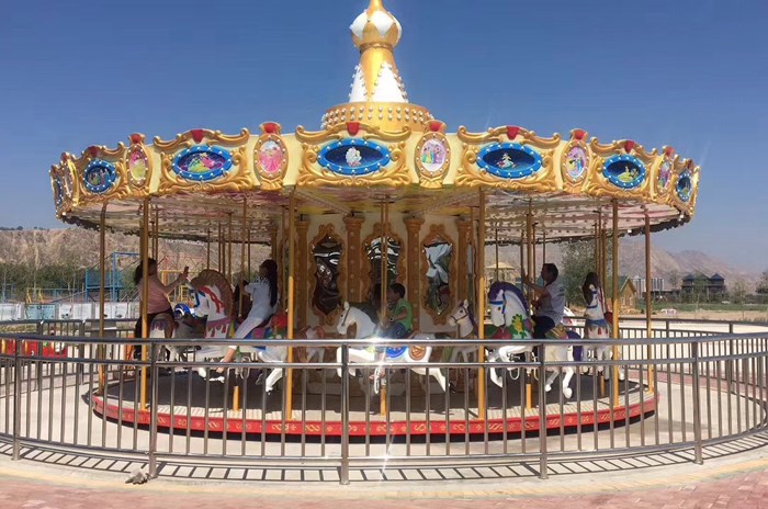 Carousel Horse Ride024