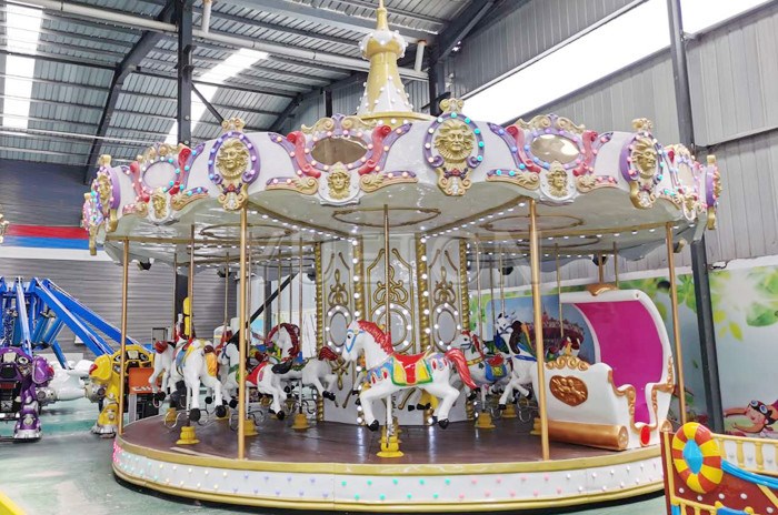 24 Seats Red Carousel 026