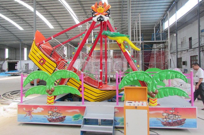 12P Kids Pirate Ship Ride