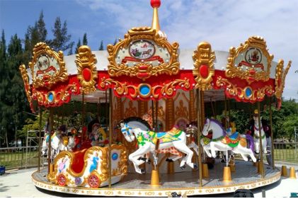 24P Carousel Horse Ride024