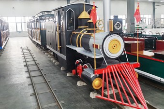 Large Track Sightseeing Train