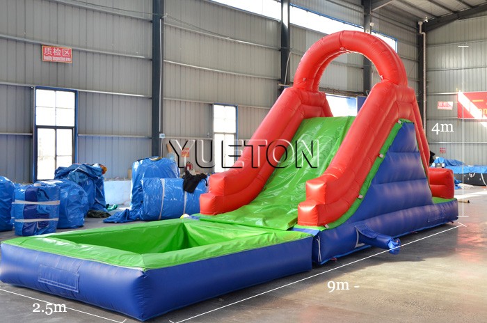 Tobogán inflable de agua