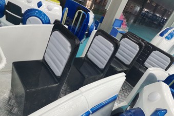 Smile Flying Car Ride