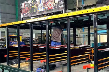 Tren sin rieles diésel 72P con luces LED - Trenes de atracciones (foto 2 de 4)